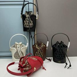 Picture of Valentino Lady Handbags _SKUfw126944605fw